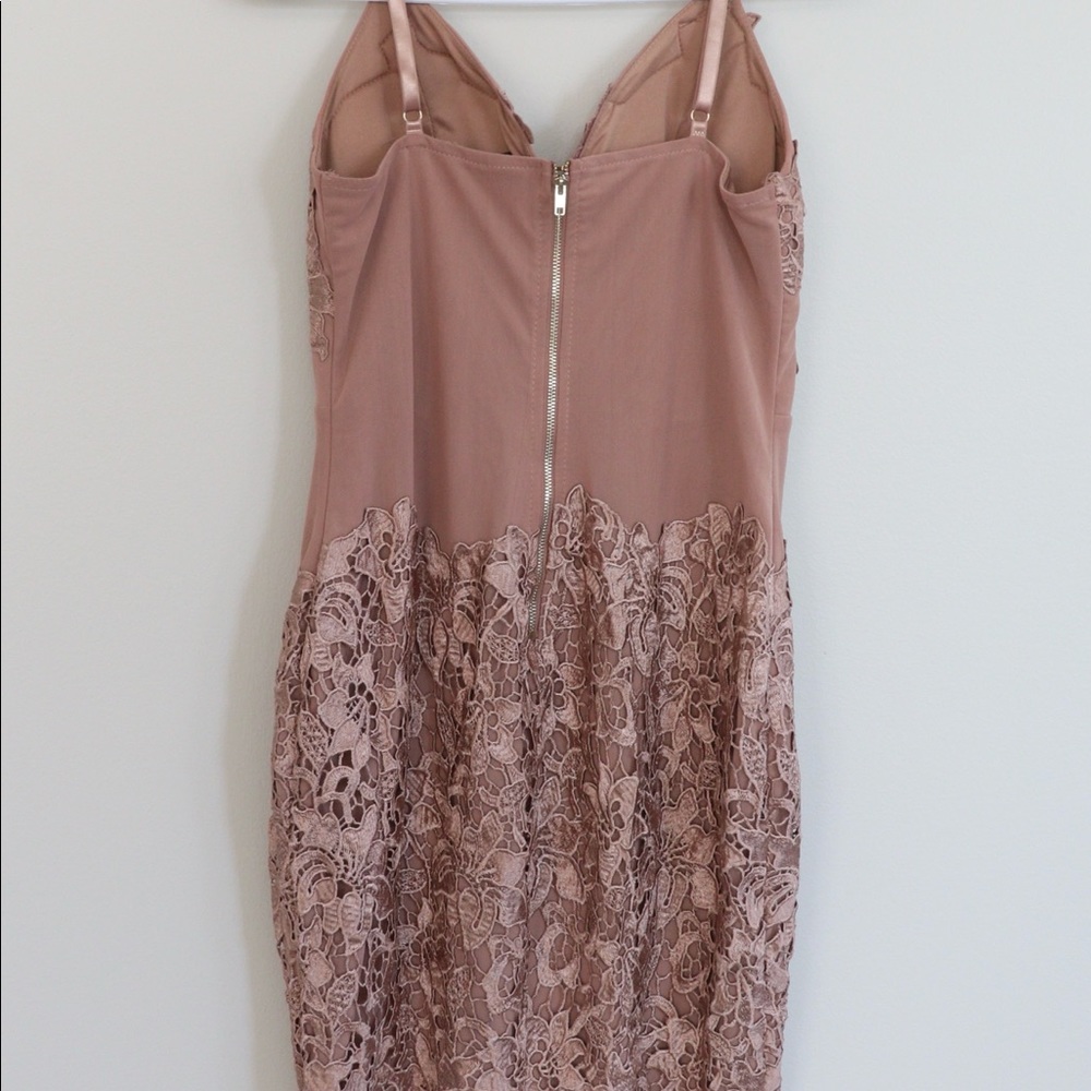 Dress - Picture 8 of 11